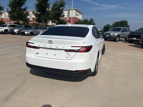Used 2025 Toyota Camry LE AWD/4WD image 3