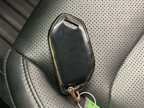 Used 2025 Kia Sorento S image 29