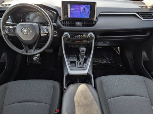 Used 2025 Toyota RAV4 XLE FWD image 11