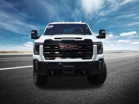 Used 2024 GMC Sierra 2500 AT4X AWD/4WD image 19
