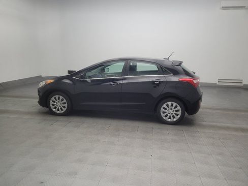 Used 2017 Hyundai Elantra GT FWD image 3