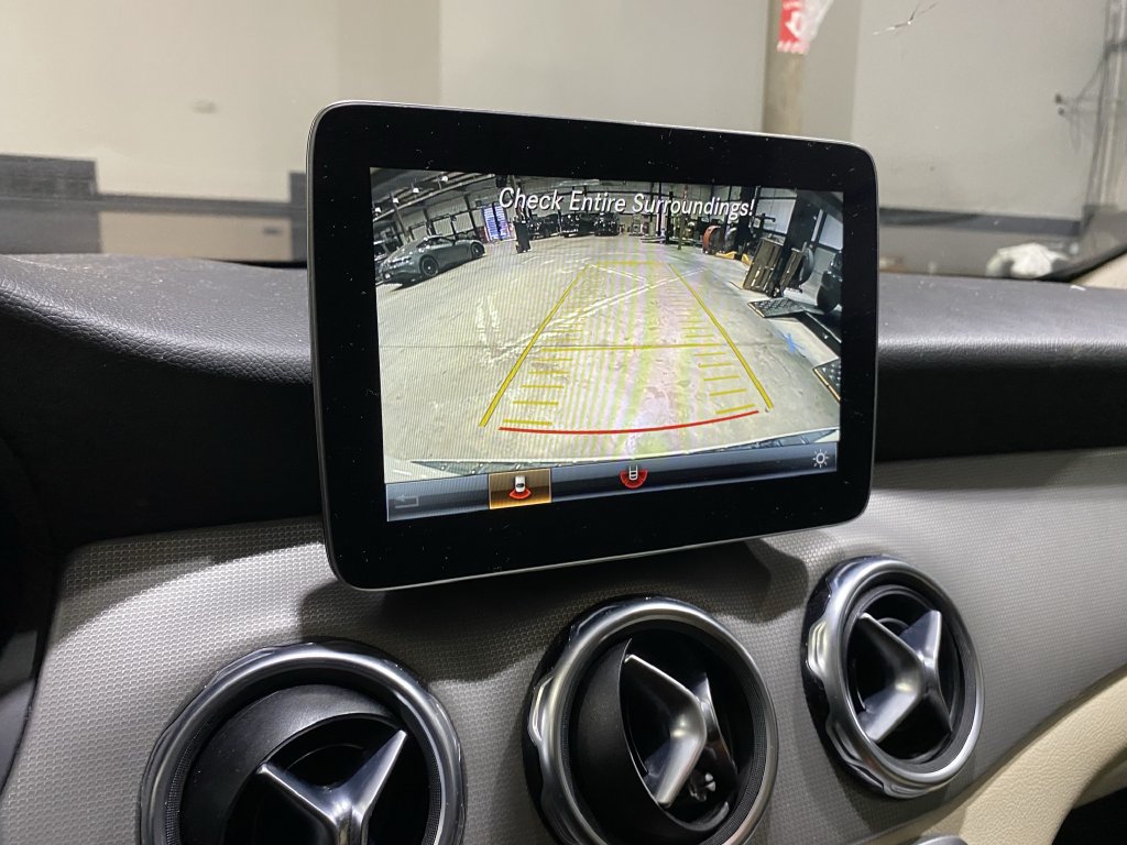 Certified 2018 Mercedes-Benz GLA 250 4MATIC image 11