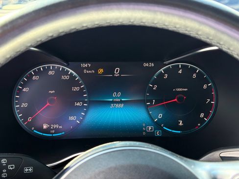 Used 2022 Mercedes-Benz GLC 300 image 28