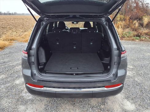 Used 2024 Jeep Grand Cherokee Laredo image 27