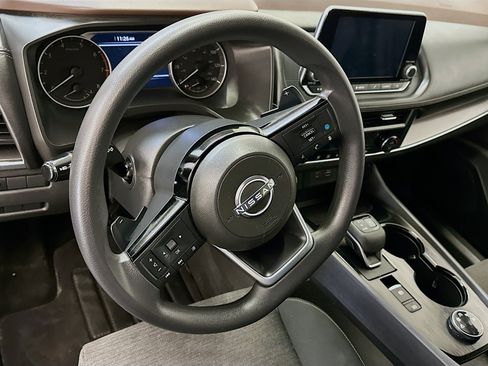 Used 2023 Nissan Rogue SV image 18