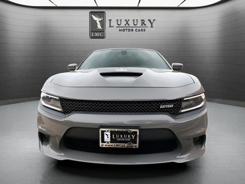 Used 2018 Dodge Charger R/T image 2