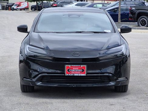 Used 2025 Toyota Prius FWD image 8