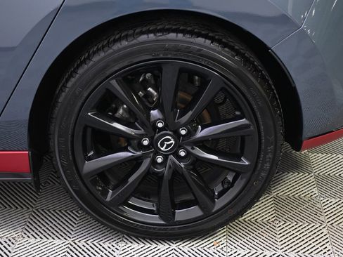 Used 2020 MAZDA MAZDA3 Hatchback w/ Premium Package image 20