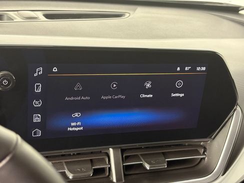 Used 2025 Chevrolet Trax LT w/ Driver Confidence Package FWD image 25