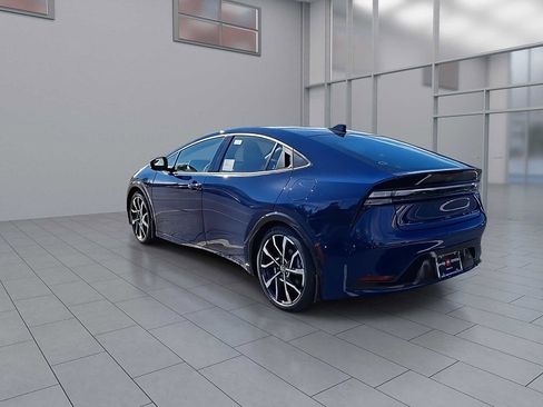 New 2026 Toyota Prius Plug-In Hybrid image 9
