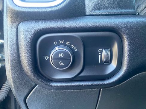 Used 2024 RAM 2500 Big Horn AWD/4WD image 16