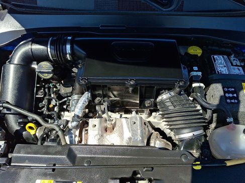 Used 2024 Jeep Compass Latitude image 27