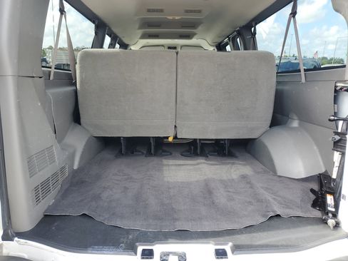 Used 2020 Chevrolet Express 3500 LT w/ LT Preferred Equipment Group image 14