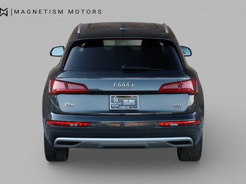 Used 2018 Audi Q5 2.0T Premium Plus w/ Premium Plus Package image 8