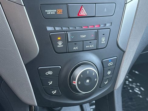 Used 2017 Hyundai Santa Fe Sport image 20