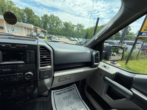 Used 2016 Ford F150 XLT AWD/4WD image 25