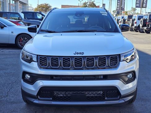 New 2026 Jeep Compass Latitude image 2
