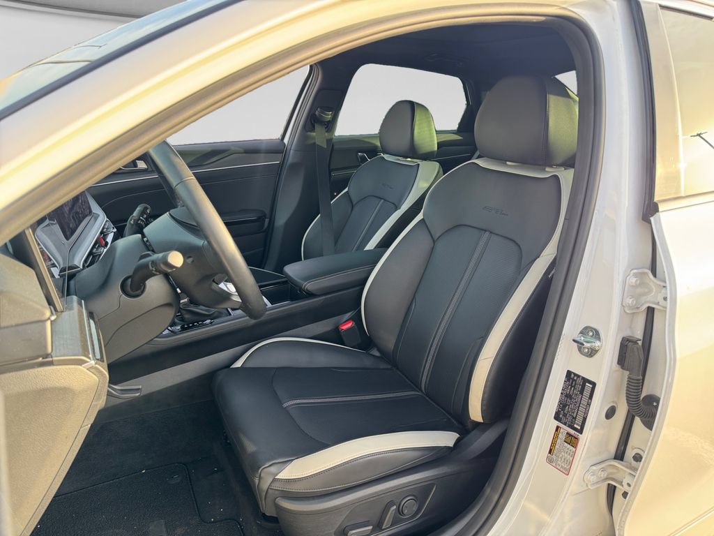 Used 2025 Kia K5 GT-Line w/ GT-Line Premium Package FWD image 22