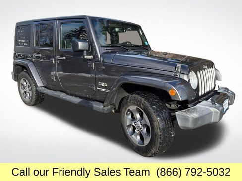 Used 2016 Jeep Wrangler Unlimited Sahara w/ Connectivity Group image 9