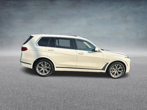 Used 2023 BMW X7 xDrive40i AWD/4WD image 33