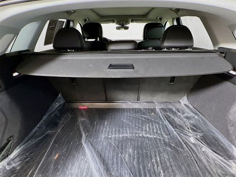 Used 2024 Audi Q8 e-tron Premium Plus image 26