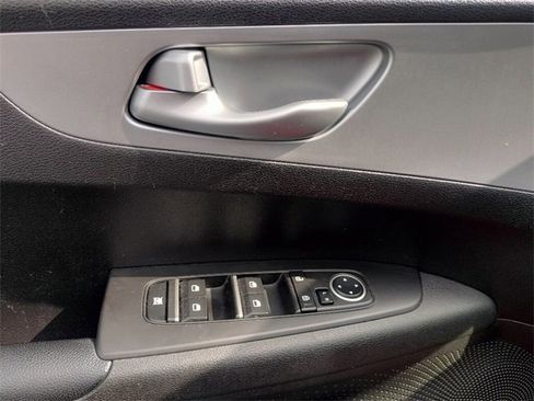 Used 2023 Kia Forte LXS image 30