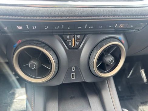 Certified 2023 Chevrolet Blazer Premier AWD/4WD image 19