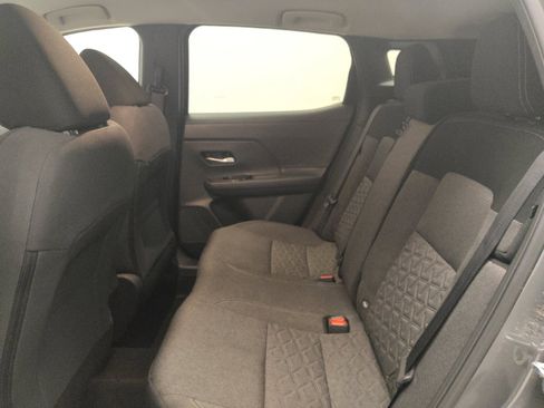 Used 2025 Nissan Kicks SV FWD image 18