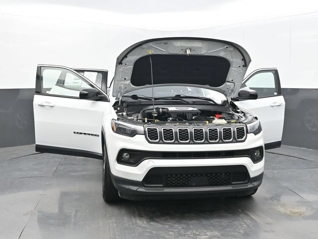 Used 2024 Jeep Compass Latitude AWD/4WD image 62