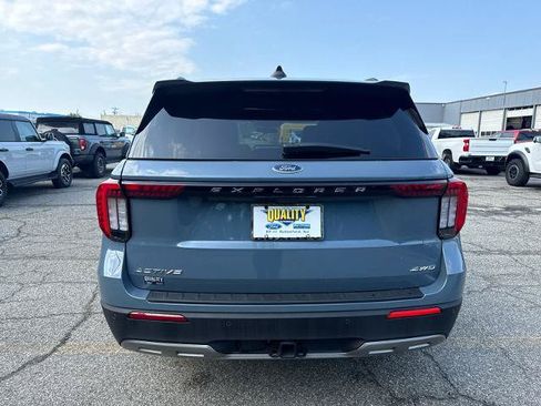 Certified 2025 Ford Explorer Active w/ Active Comfort Package AWD/4WD image 5