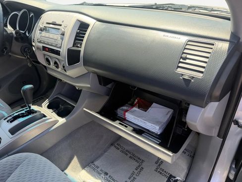 Used 2011 Toyota Tacoma 4x4 Double Cab w/ SR5 Pkg #2 w/JBL Audio image 21
