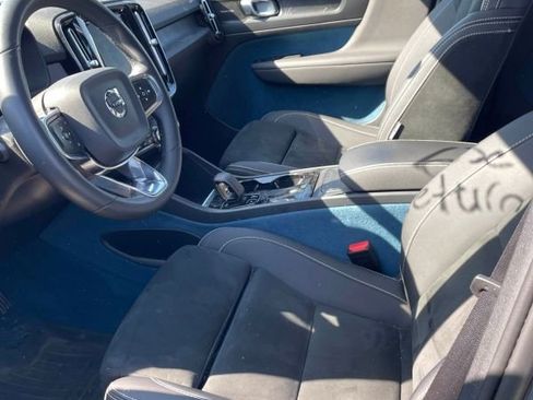 Used 2023 Volvo C40 P8 Recharge Ultimate image 5