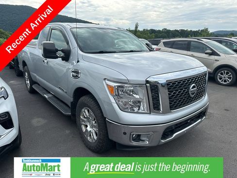 Used 2017 Nissan Titan SV AWD/4WD image 1
