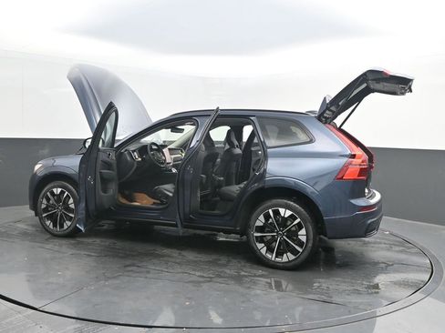 New 2026 Volvo XC60 B5 Ultra w/ Climate Package AWD/4WD image 40