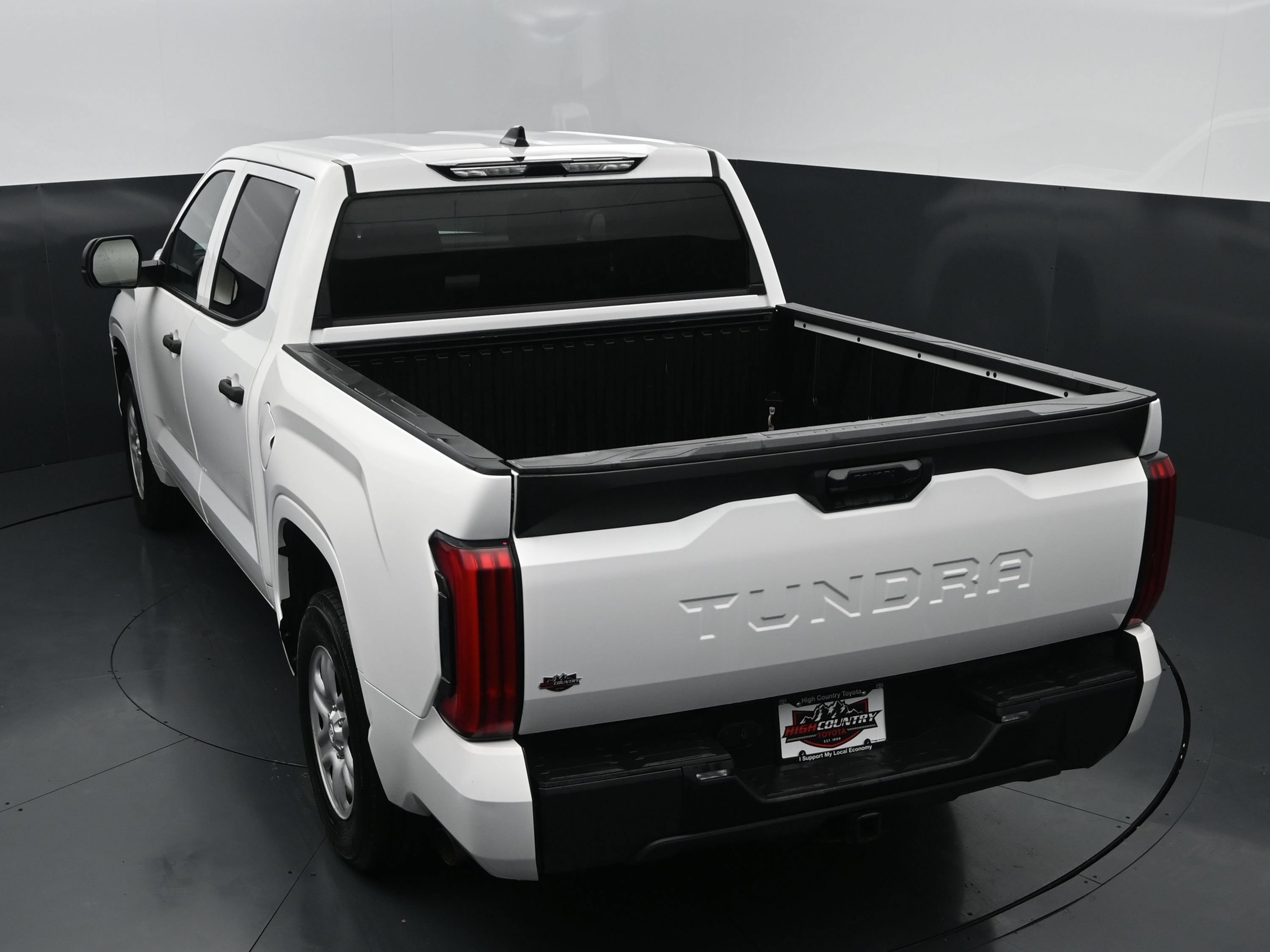 Used 2022 Toyota Tundra SR w/ SR Tow Package RWD image 29