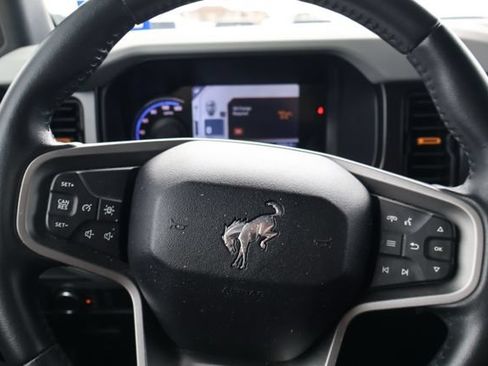 Used 2022 Ford Bronco Badlands w/ Sasquatch Package AWD/4WD image 16