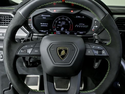 Used 2024 Lamborghini Urus Performante AWD/4WD image 31