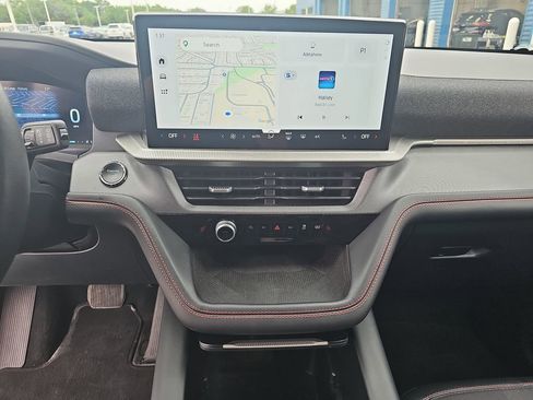 Used 2025 Ford Explorer ST-Line w/ ST-Line Street Pack image 20