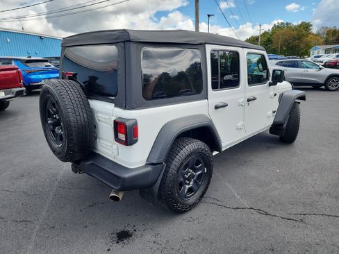 Used 2021 Jeep Wrangler Unlimited Sport image 9