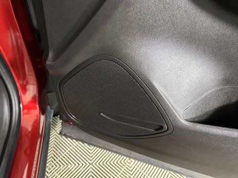 Used 2022 Buick Envision Essence w/ Safety Package image 29