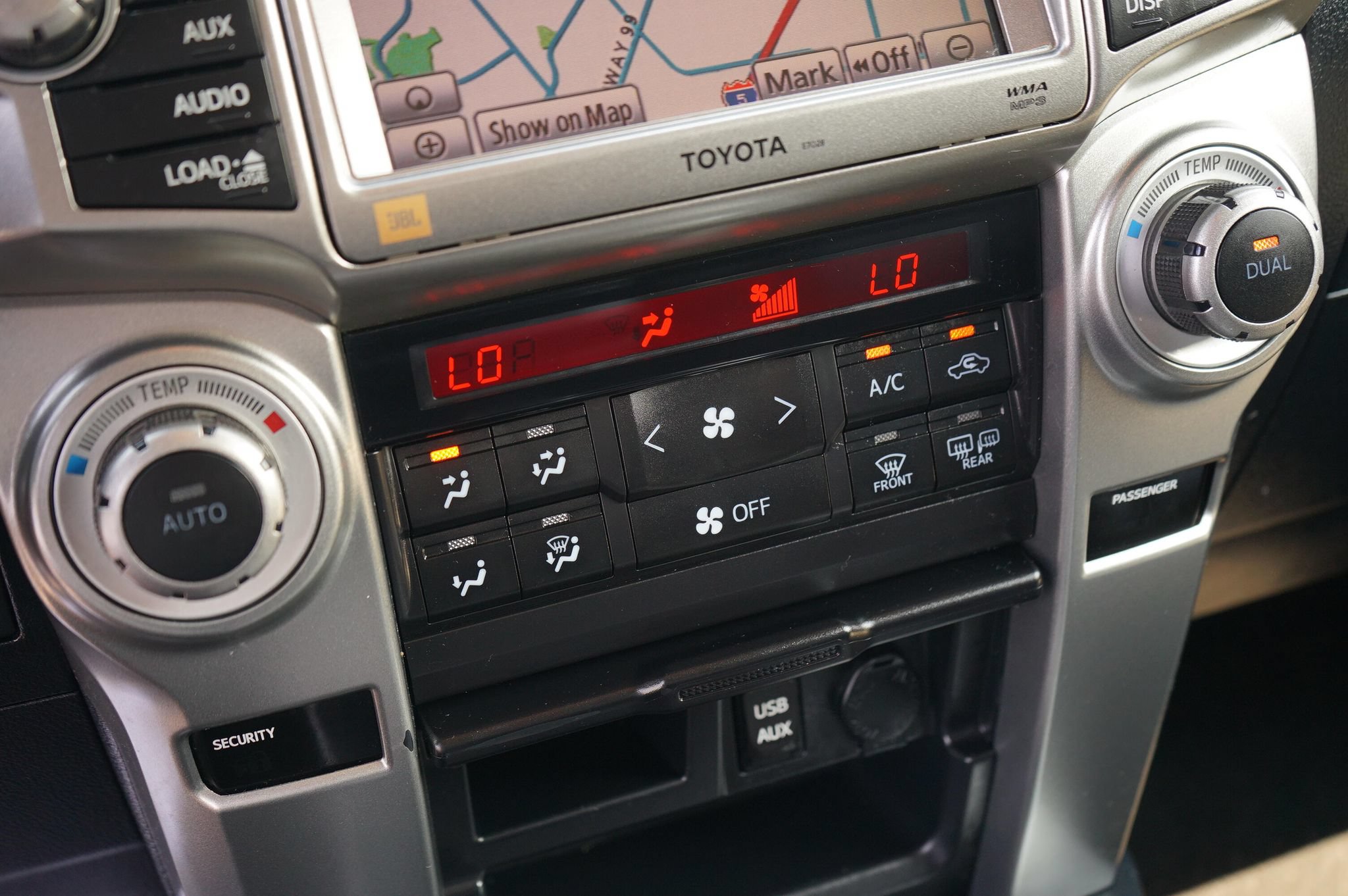 Used 2013 Toyota 4Runner Limited AWD/4WD image 22