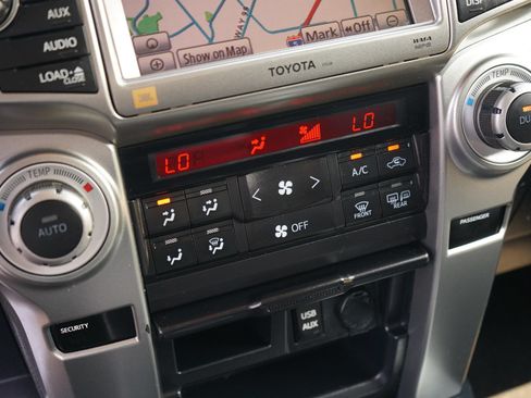 Used 2013 Toyota 4Runner Limited AWD/4WD image 22