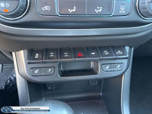 Used 2022 Chevrolet Colorado ZR2 w/ ZR2 Midnight Special Edition image 37