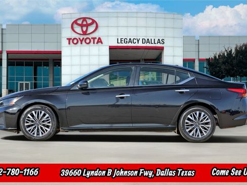 Used 2023 Nissan Altima 2.5 SV FWD image 5