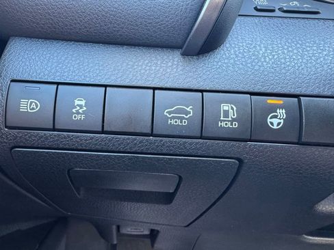 Used 2024 Toyota Camry SE image 17