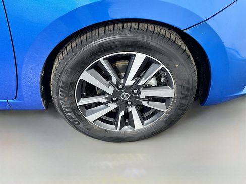 Used 2021 Nissan Versa SV image 32