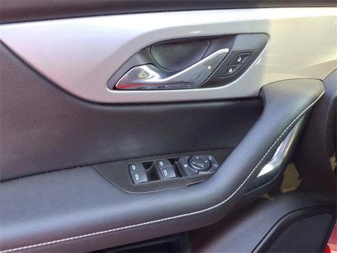 Used 2024 Chevrolet Blazer LT image 13