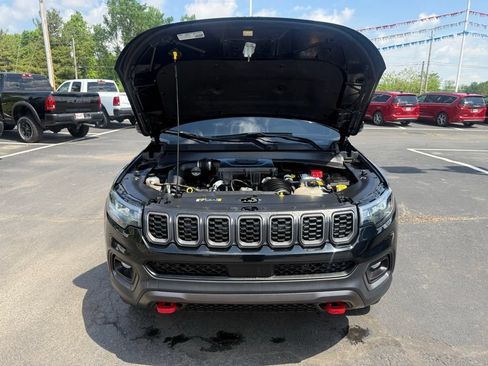 Used 2024 Jeep Compass Trailhawk AWD/4WD image 55