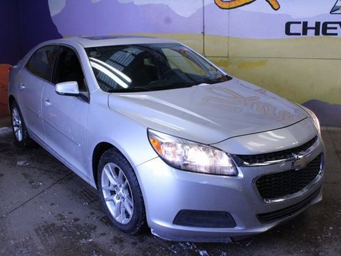 Used 2015 Chevrolet Malibu LT image 4