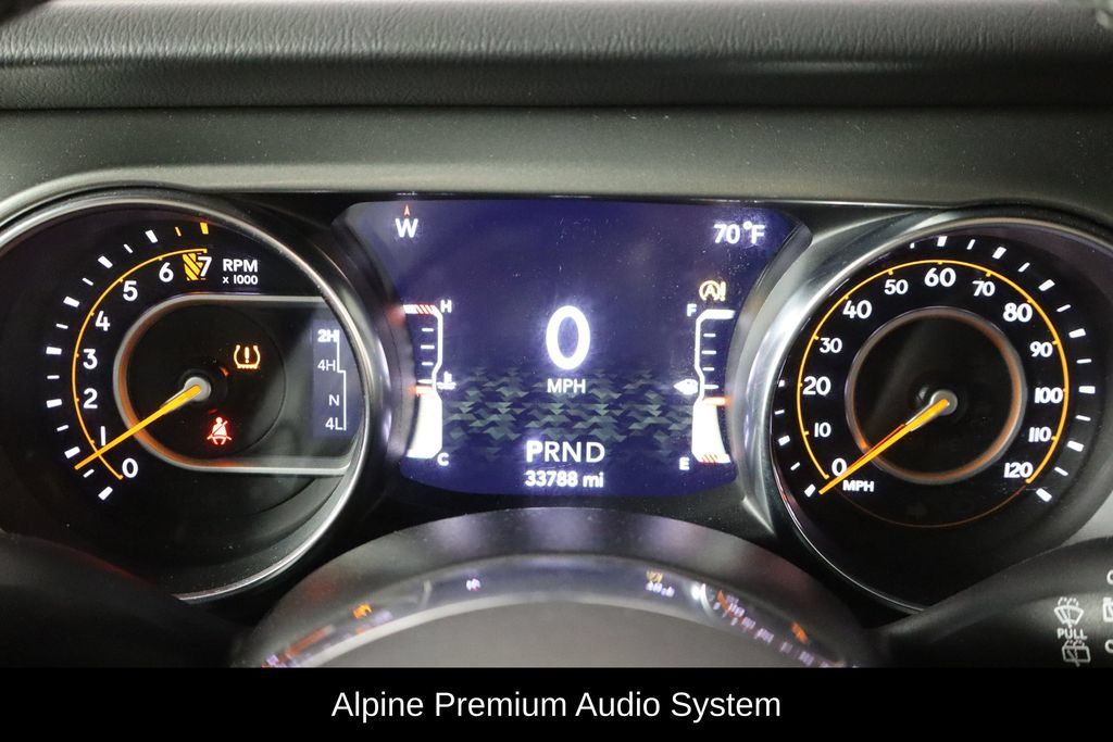 Used 2021 Jeep Wrangler Unlimited Sahara AWD/4WD image 11